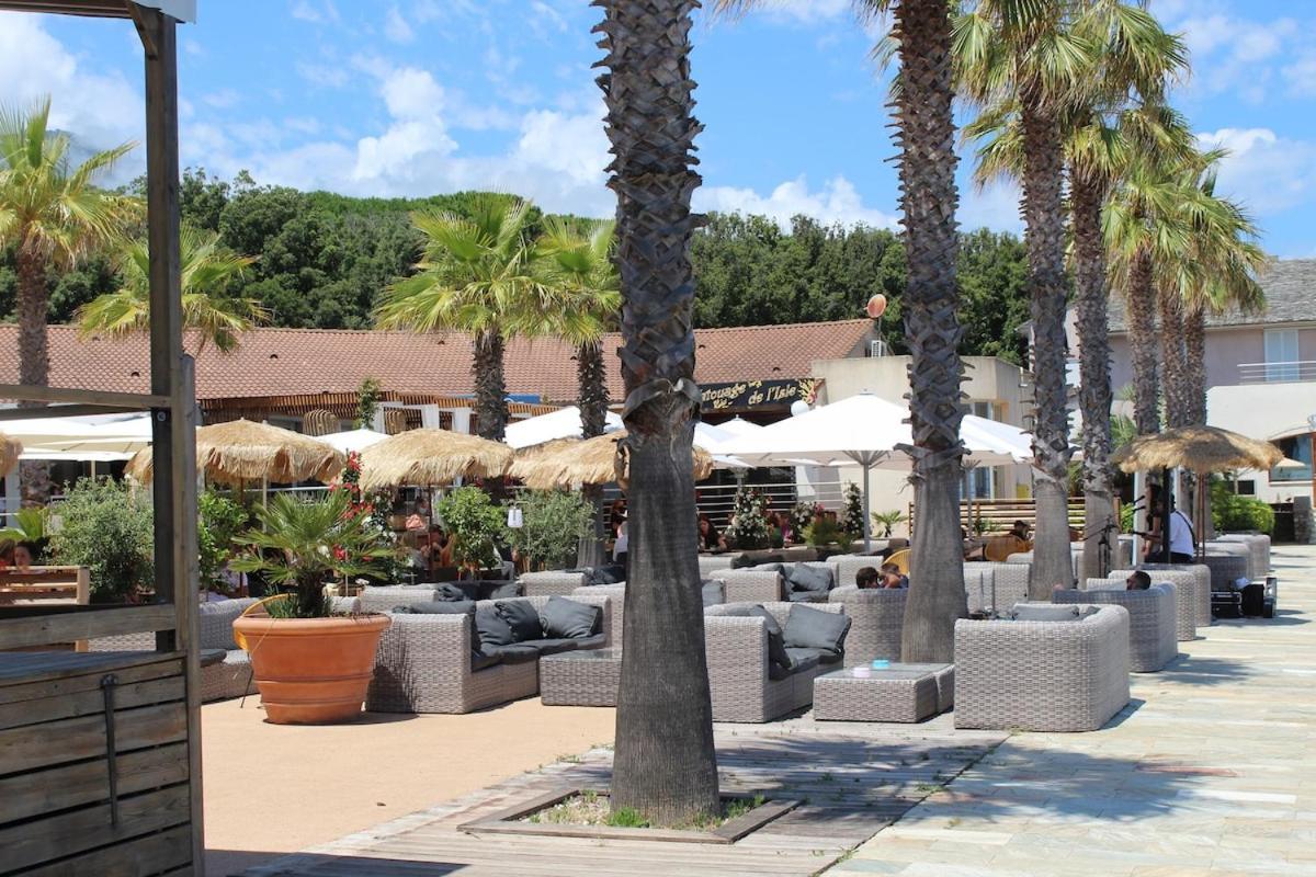 Bord de mer, pieds dans l'eau, vue panoramique Villa San-Nicolao Buitenkant foto